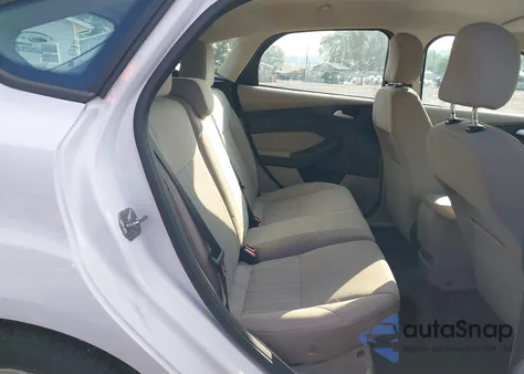 2015 Ford Focus Se z USA, uszkodzony, nr VIN 1FADP3K22FL355827